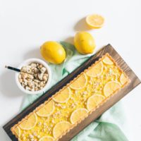 10 cakes perfect for your spring/Easter table: Seen on Pinterest poppyseedlemoncrumble