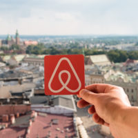 Trouble in Paradise: Avoiding Airbnb scams AirBnb_logo