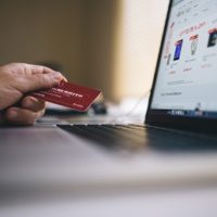 Up to 95% off this social media scam! online shopping